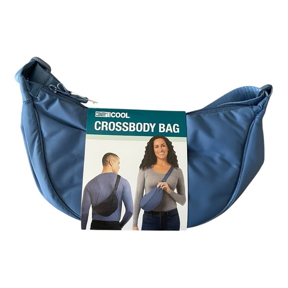 32 Degrees Cool | Women's Water Resistant Adjustable Strap Crossbody Bag | Blue - Picture 1 of 7